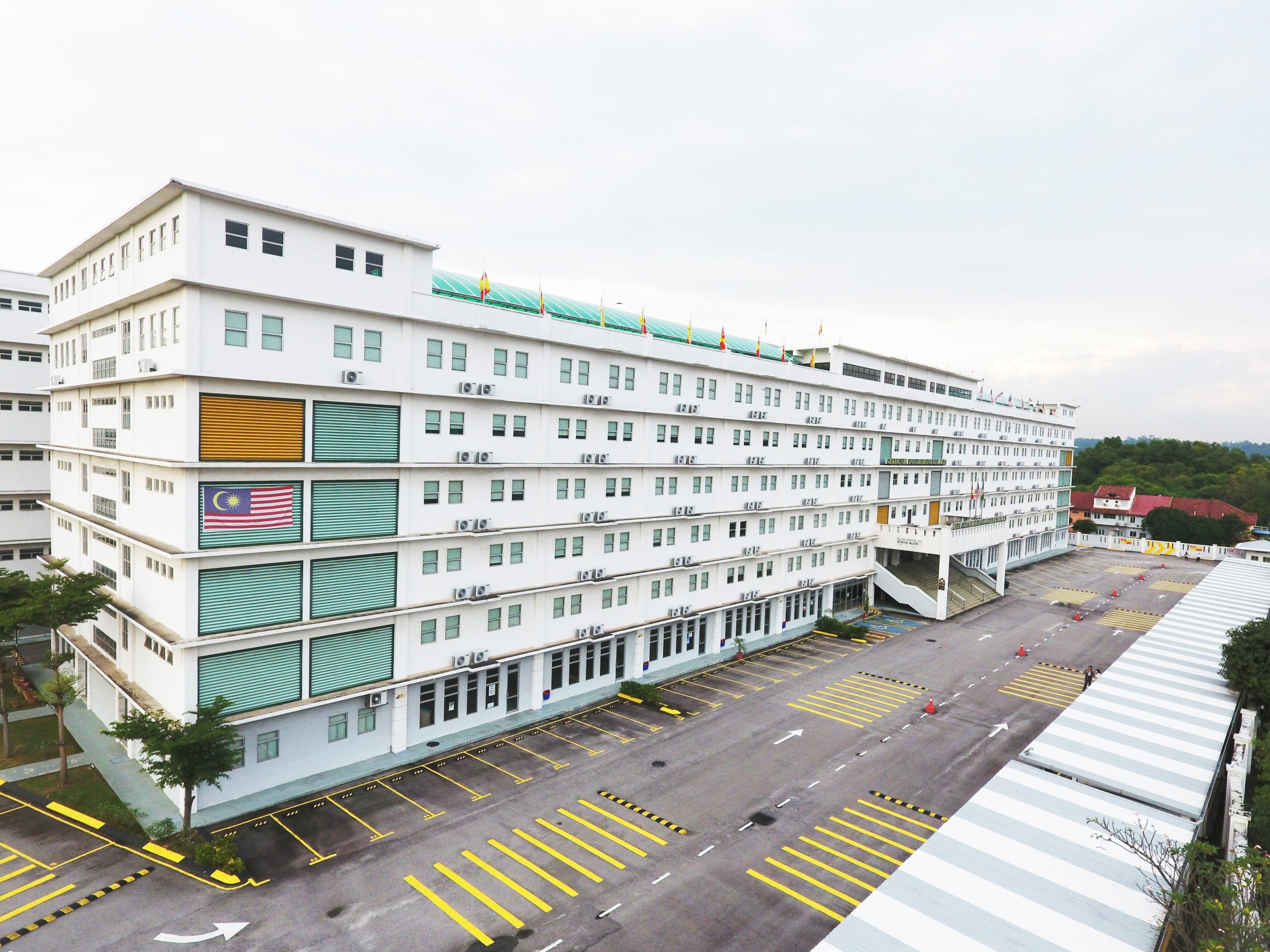 MAZ International School