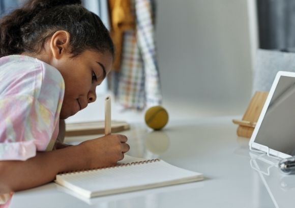 [UPDATED] Private and International Schools Are Back to Online Learning